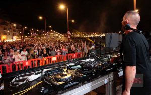 Beats-For-Food-Dj-Oliver.-Foto-Rubén-E.-Ibañez